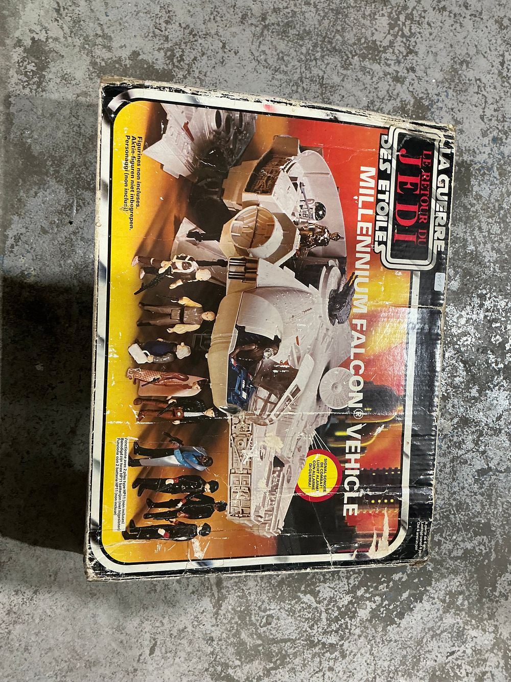 Lot 243: A Vintage 1980s Star Wars Return of the Jedi Millennium Falcon Vehicle Toy with Original Box