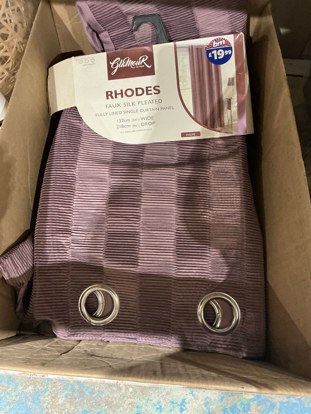 Lot 281: A Glamour by Mode Rhodes Mauve Faux Silk Single Eyelet Curtain Panel