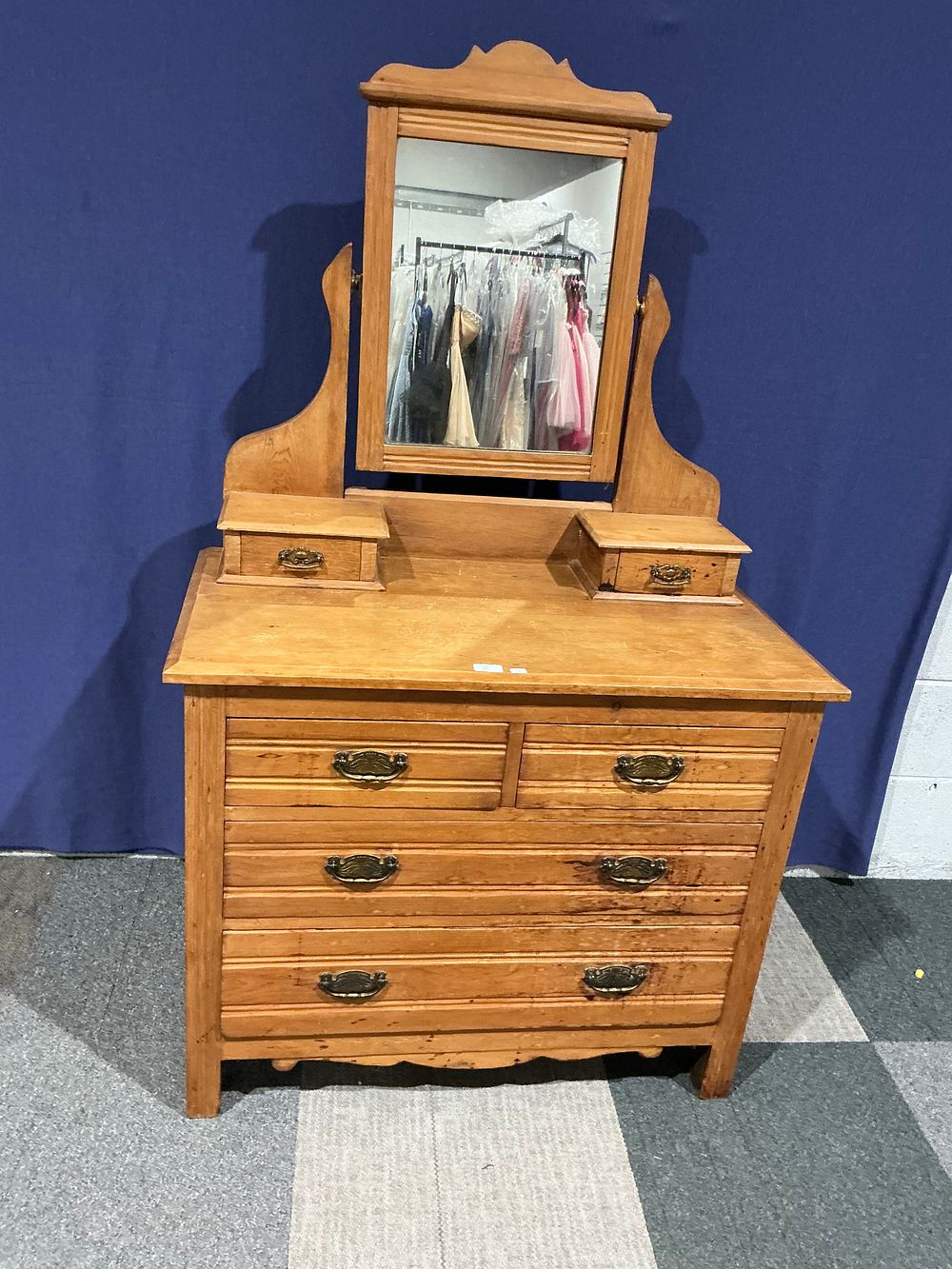 Lot 47: Edwardian Pine Dressing Chest with Reeded Drawer Fronts