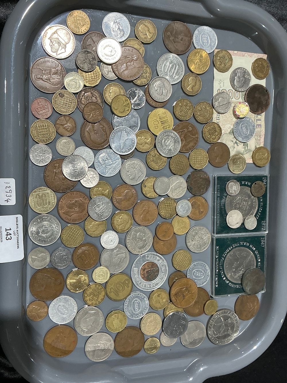 Lot 143: A Collection of International and British Coins, Cased Commemorative Crowns, and Banknote