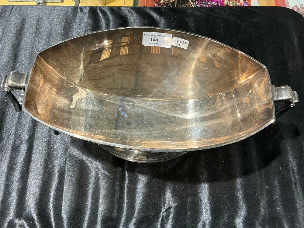 Lot 144: A London Sterling Silver Art Deco Style Navette Bowl by Viners of Sheffield 1986 1153 gram
