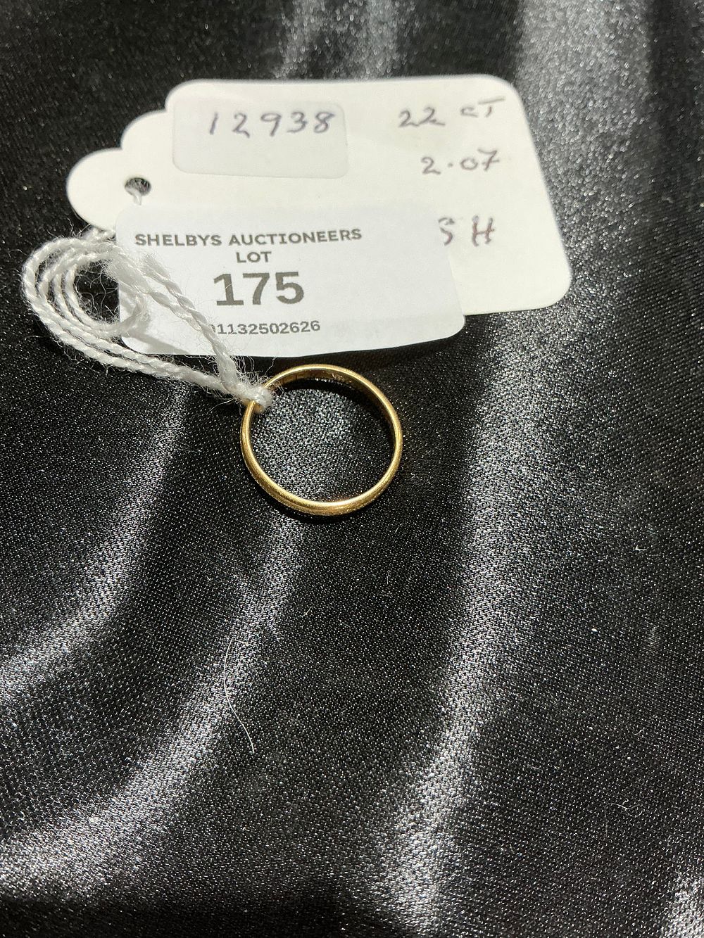Lot 175: A 22ct Yellow Gold Wedding Band 2.07 gram size H