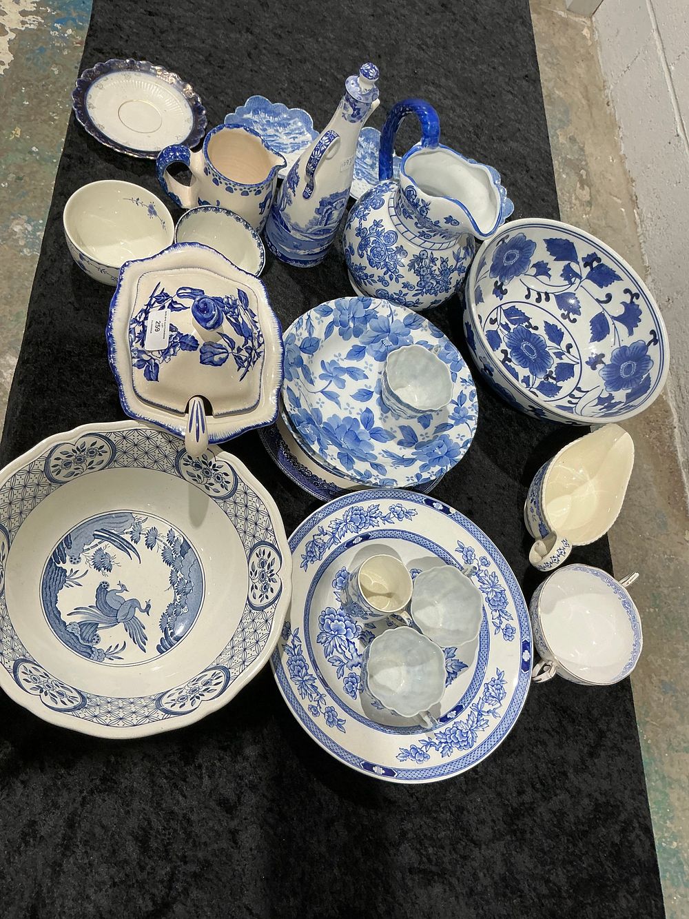 Lot 259: A Collection of 19th and Early 20th Century Blue and White Transfer-Printed Earthenware and Ironstone Ceramics