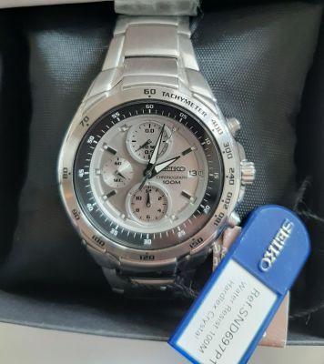 שעון סייקו SEIKO חדש כרונוגרף קוורץ. עמידות עד לעומק 100 מטר. סט מלא קופסה, חוברת, כרטיס. 