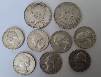 לוט של 9 מטבעות כסף 900 , ארה"ב AMERICAN silver coins . משקל 68.4 גרם. 2 מטבעות חצי דולר + שבע 