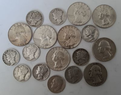 לוט של 18 מטבעות כסף 900, ארה"ב AMERICAN silver coins . משקל 74.4 גרם. 8 מטבעות רבע דולר + עשר 