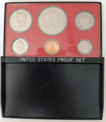סט proof (קשוט) של מטבעות ארה"ב מסנט אחד ועד מטבע דולר אחד , סדרה משנת 1978 בקופסת פלסטיק מקורית.