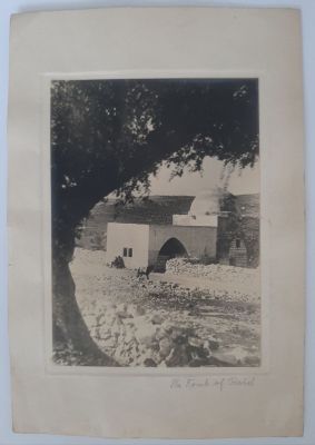 קבר רחל - צילום על ידי הצלם זולטן קלוגר בהוצאת פלפוט אלנבי תל אביב פלשתינה ארץ ישראל. חתום 