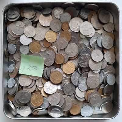 אוסף מטבעות ישראל במשקל 2.55 ק"ג נטו ללא הקופסה. בקופסת פח.