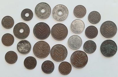 אוסף 24 מטבעות פלשתינה ארץ ישראל. 3 מטבעות 50 מיל עשויות כסף, 3 מטבעות 10 מיל. 1 מטבע 5 מיל, 10 