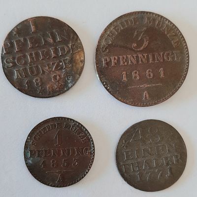 לוט 4 מטבעות גרמניה פרוסיה עתיקים עשויים ברונזה. מהשנים 1771, 1804, 1853, 1861.