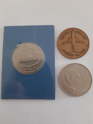 לוט 3 מדליות חו"ל שונים.