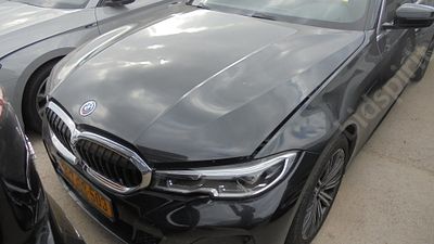 ב.מ.וו. 330e מודל 2022. 73,628 ק"מ, יד נוכחית: שלישית, בעלות נוכחית: פרטי. תיבת הילוכים: 