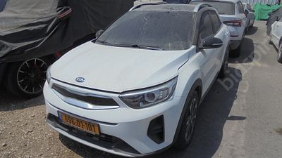 קיה סטוניק מודל 2019. 178,606 ק"מ, יד נוכחית: שנייה, בעלות נוכחית: פרטי. תיבת הילוכים: אוטומטי 