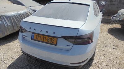 סקודה סופרב FL מודל 2020. 125,092 ק"מ, יד נוכחית: רביעית, בעלות נוכחית: פרטי. תיבת הילוכים: 