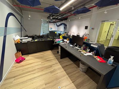 לוט של שולחנות . שולחן חדר ישיבות צבע שחור 