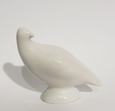 יונה מפרצלן מהסדרה החיות בלבן של נעמן 
מידה : 12.5 על 14.5 סמ