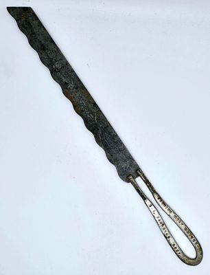 סכין לחם עתיקה - CORNING MEAT MARKET J.L. DONNOVAN PROP
מעט חלודה .
אורך 31.5 ס"מ