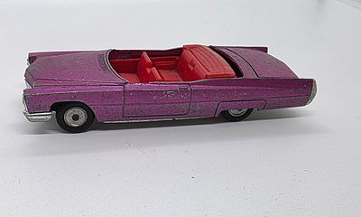 מכונית צעצוע ישראלית פגעי זמן מצולמים . מכונית ממתכת- חתומה! 
גמדא קור סברה 
מידה: 12 על 