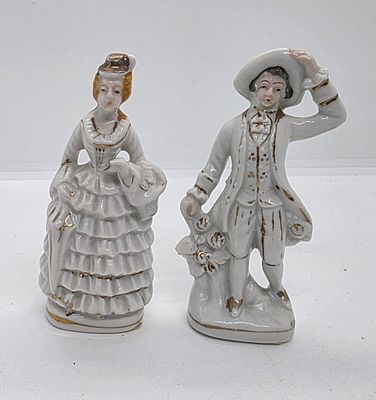 זוג גבר ואשה פורצלן מיוחד תוצרת יפן הכבושה . OCCUPIED JAPAN, פריטים לאספנים . תקופה 