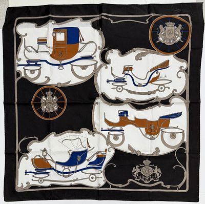 צעיף מיוחד תפירה ביד המעידה על איכות ! 
מקושט ברכבים עתיקים 
מידה: 76*76 ס"מ