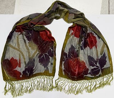 צעיף. ארוך, 2 מטר !!!!!! 
חתום J ' S NEW YORK. 
משי 70% 