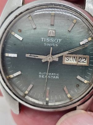 TISSOT SWISS - שעון יד לגבר דגם : AUTOMATIC SEASTAR 
אוטומטי עם תאריכון . מצב מכני מעולה ! . 