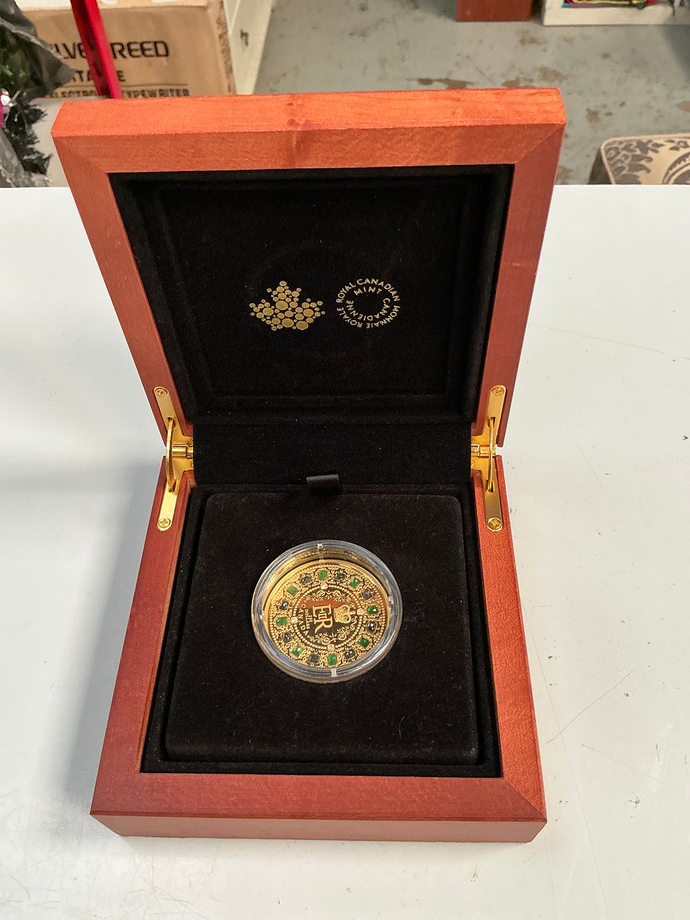 Fortnightly Auctions Of Antiques, Collectables, General Furniture and Effects. New Lots Added Daily.