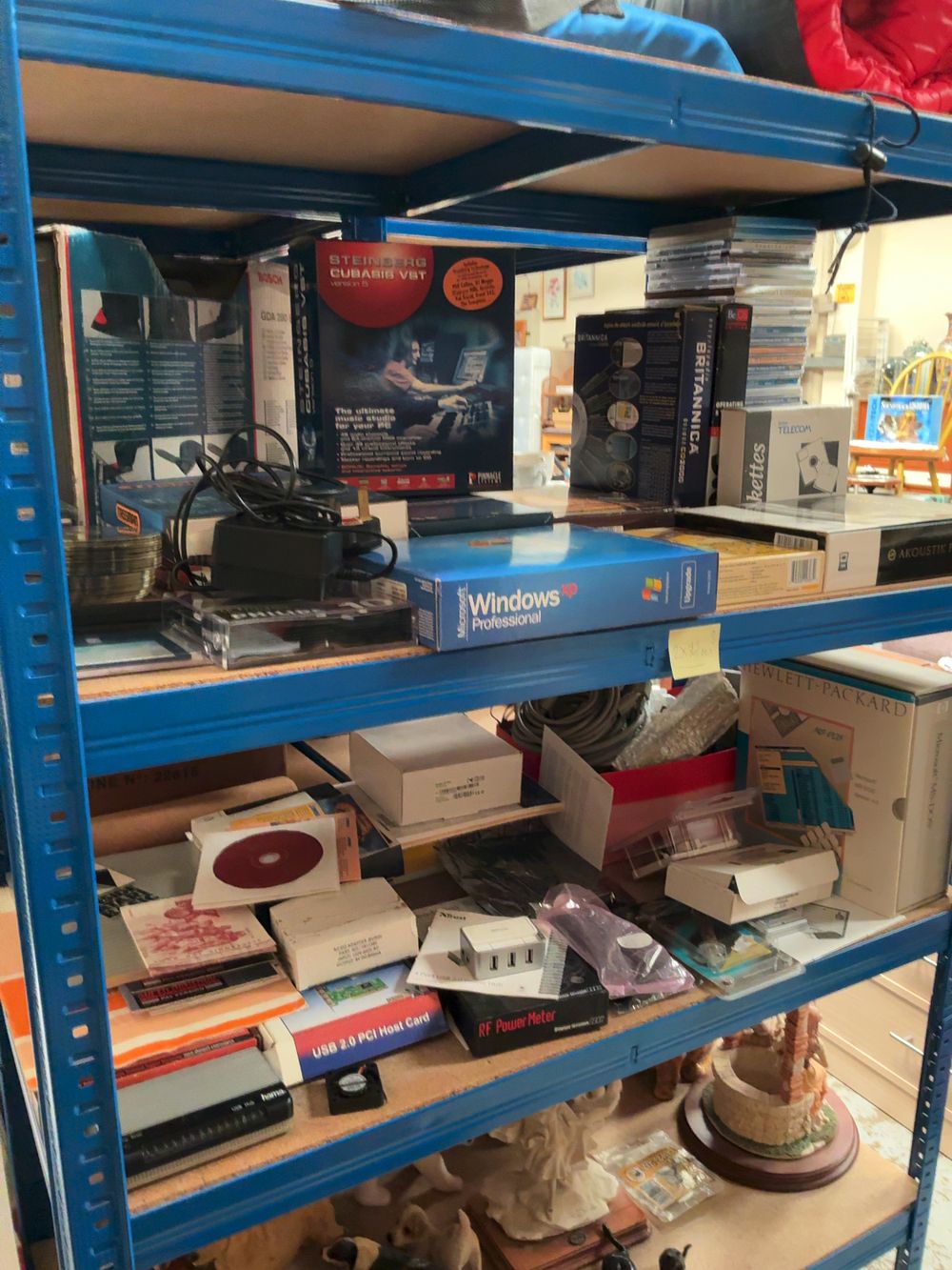Lot 218: A Collection of Vintage Computer Items including Software,...