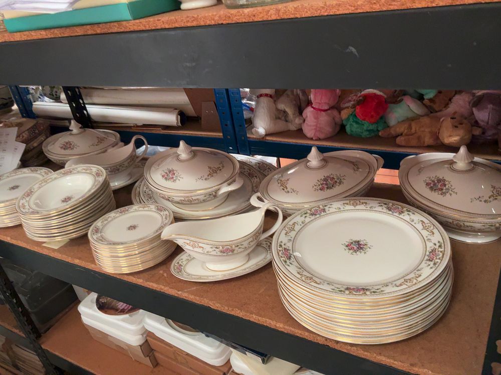 Lot 235: A Collection of Royal Doulton Alton Pattern Fine...