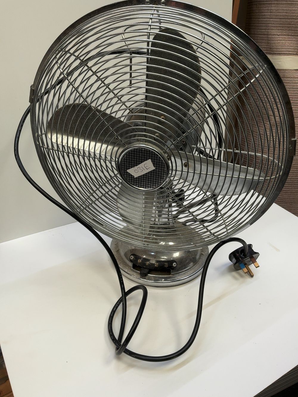 Lot 238: A Vintage Chrome-Plated Three-Speed Oscillating Desk Fan