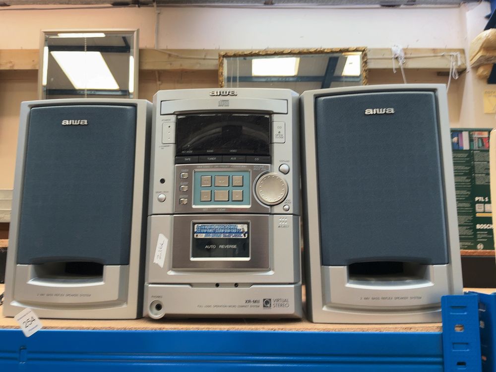 Lot 254: Aiwa XR-M11 Micro Hi-Fi System and Matching Speakers