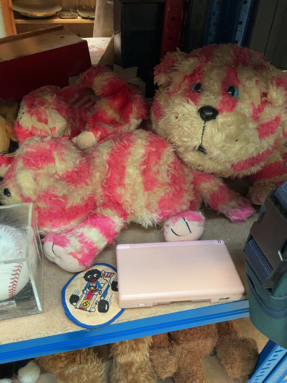 Lot 267: An Assortment of Vintage and Modern Toys, Model...