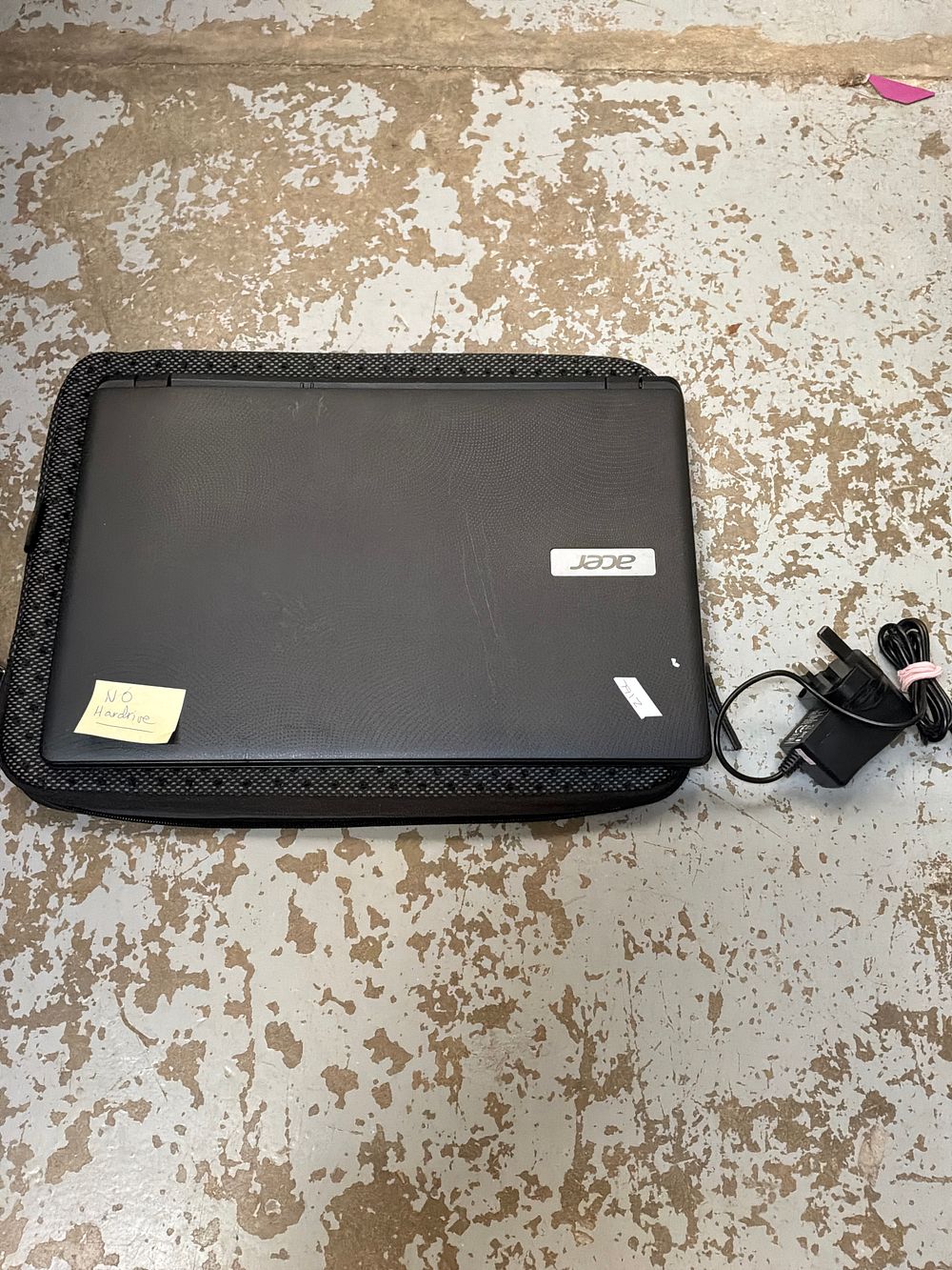 Lot 296: Acer Aspire 15.6 Inch Laptop with Intel Processor