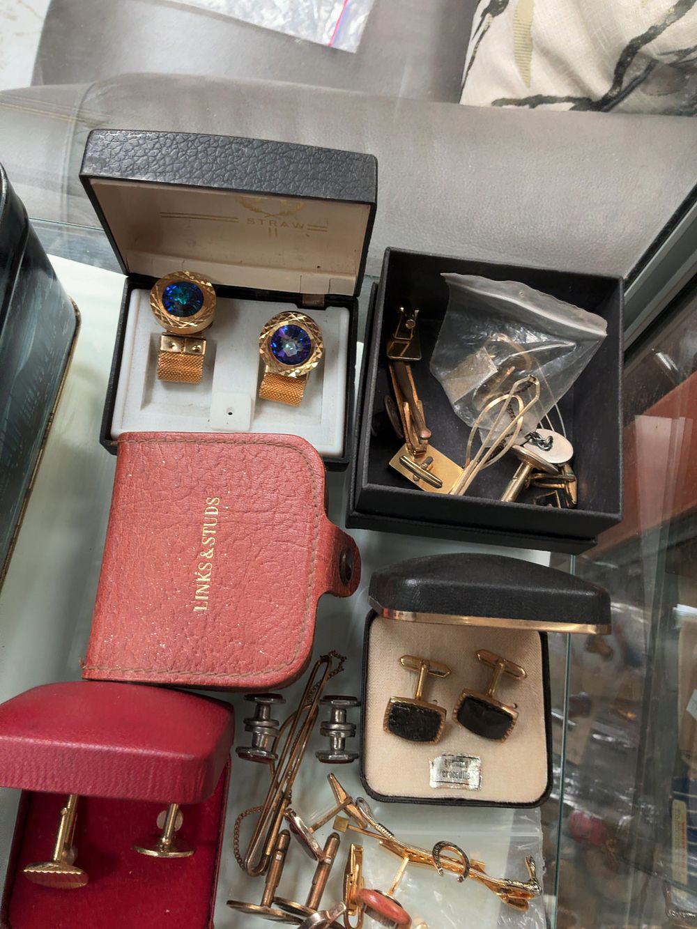 Lot 332: An Assortment of Vintage Men's Dress Accessories including...