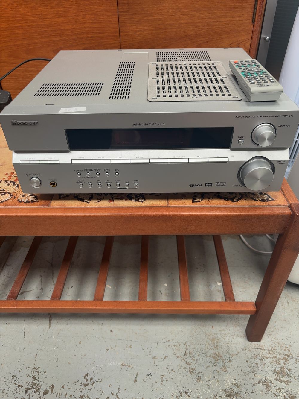 Lot 340: A Pioneer VSX-415 Audio/Video Multi-Channel Receiver with Remote...