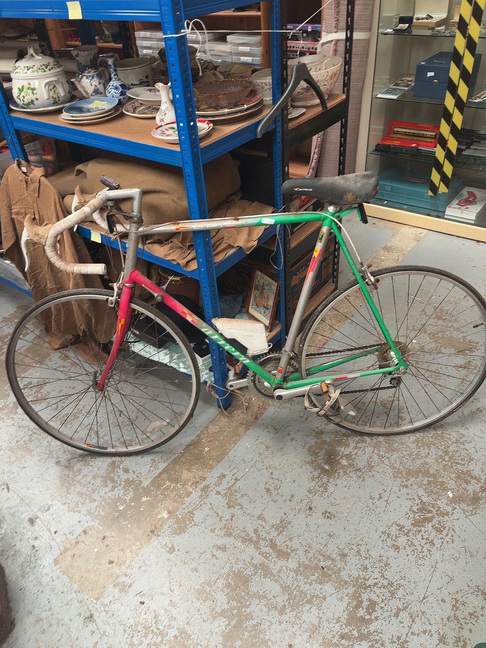 Lot 356: A Vintage Carrera Road Bicycle