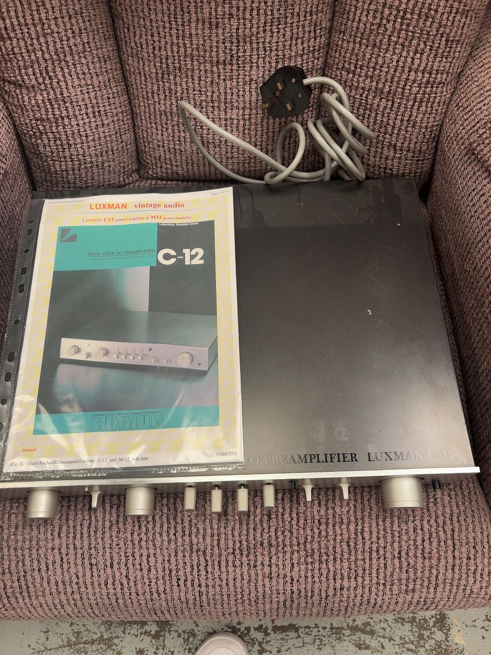 Lot 373: Luxman C-12 Solid-State DC Stereo Preamplifier