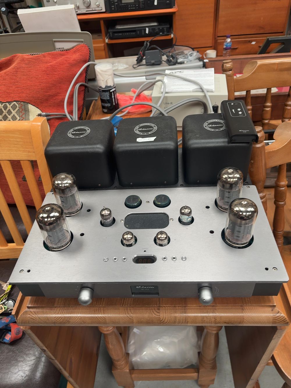 Lot 396: Classic No. 16.2 Stereo Tube Integrated Amplifier with...