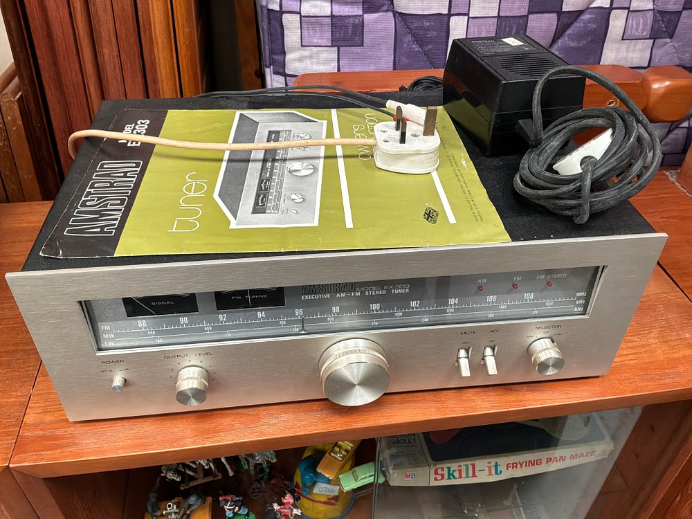 Lot 448: Amstrad Model EX 303 Executive AM-FM Stereo Tuner