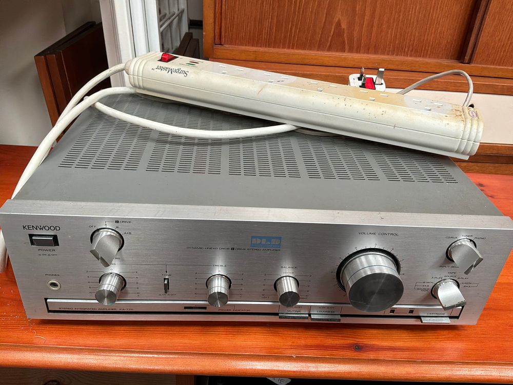 Lot 477: Kenwood KA-770 Dynamic Linear Drive Stereo Integrated Amplifier...