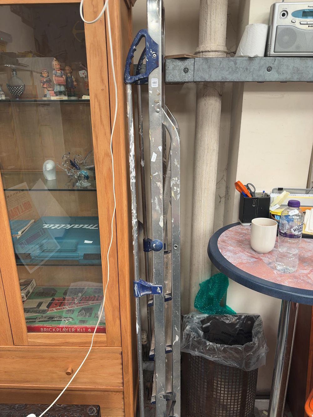 Lot 480: An Aluminium Multi-Position Telescoping Ladder