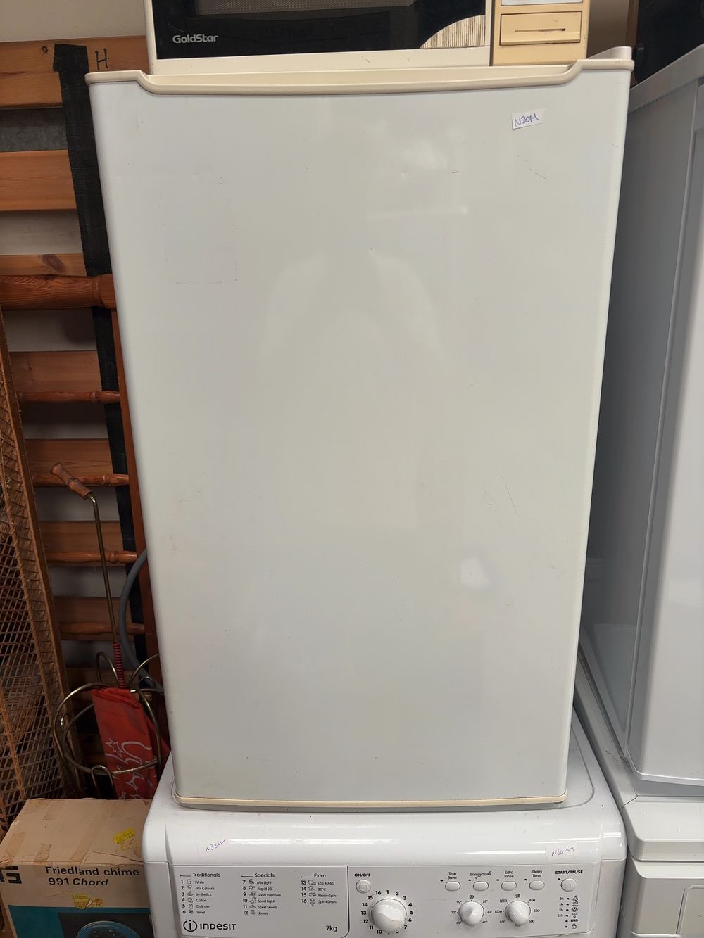 Lot 493: One White Freestanding Under-Counter Freezer
