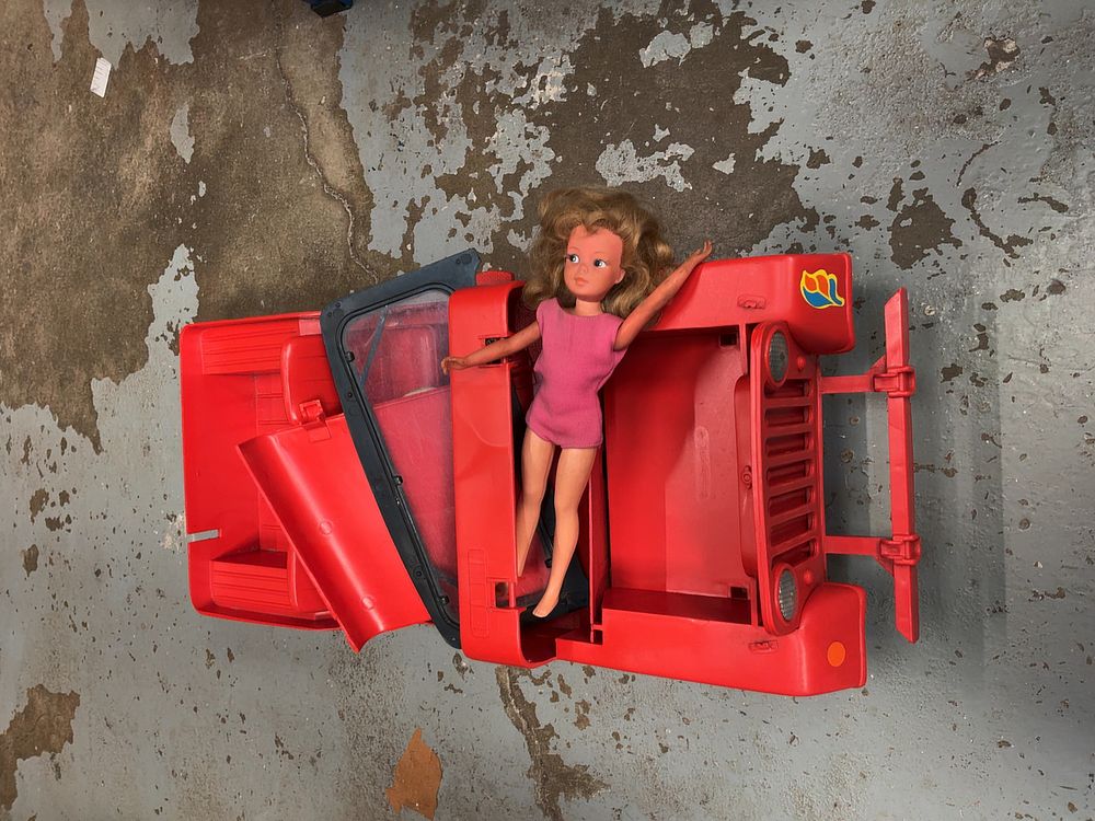 Lot 188: Pedigree Sindy's Fun Buggy with Original Box and Sindy Doll