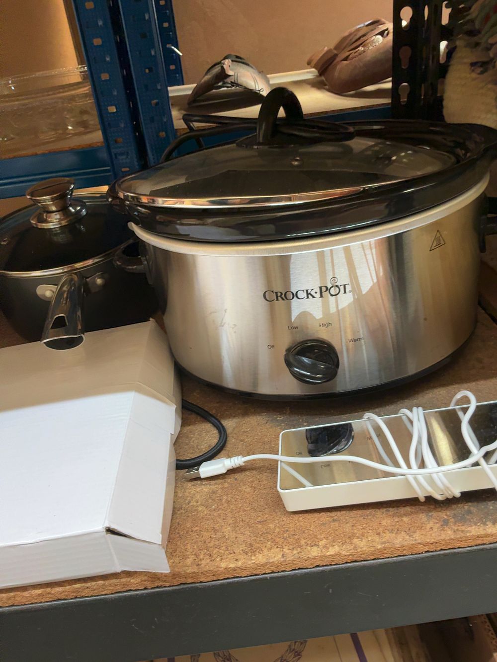 Lot 215: An Assortment of Kitchen and Personal Care Appliances including Crock-Pot and Russell Hobbs