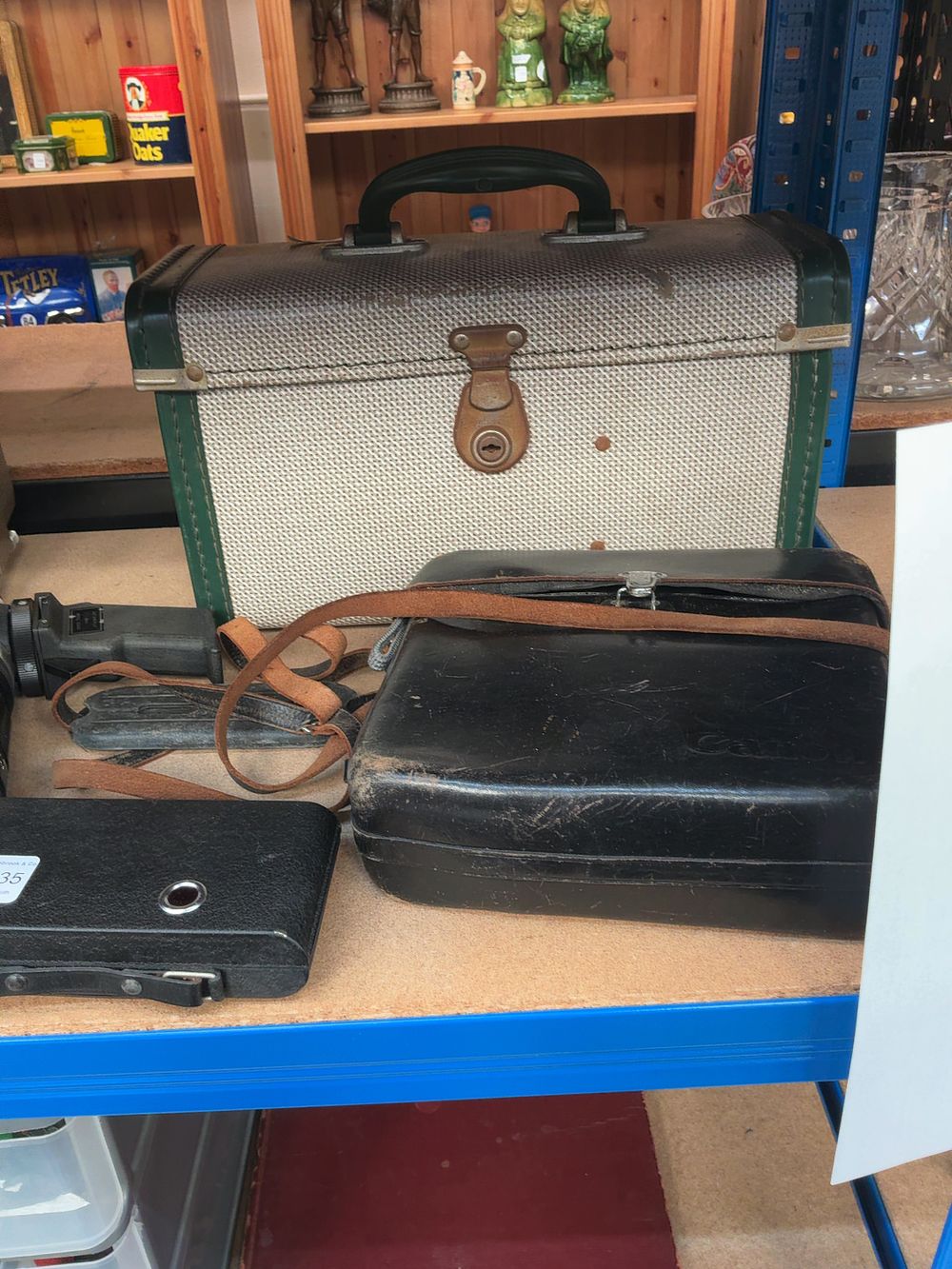 Lot 235: A Collection of Vintage Photographic Equipment and Audio-Visual Accessories