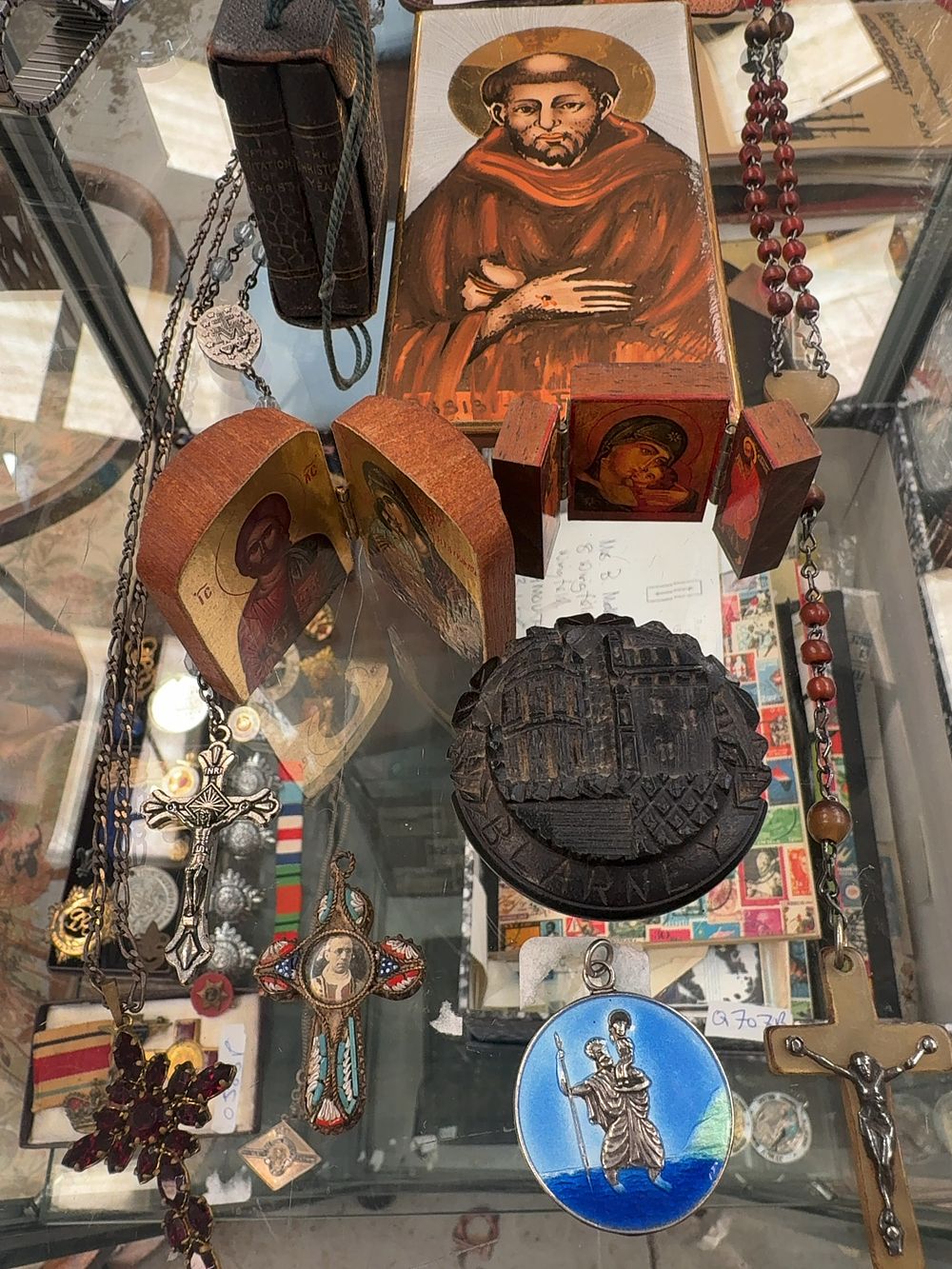 Lot 323: A Collection of Twentieth-century Religious Devotional Items and Ephemera