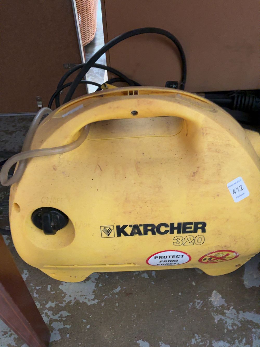 Lot 412: Two Pressure Washers comprising a Kärcher 320 and a Worx Hydroshot WG629