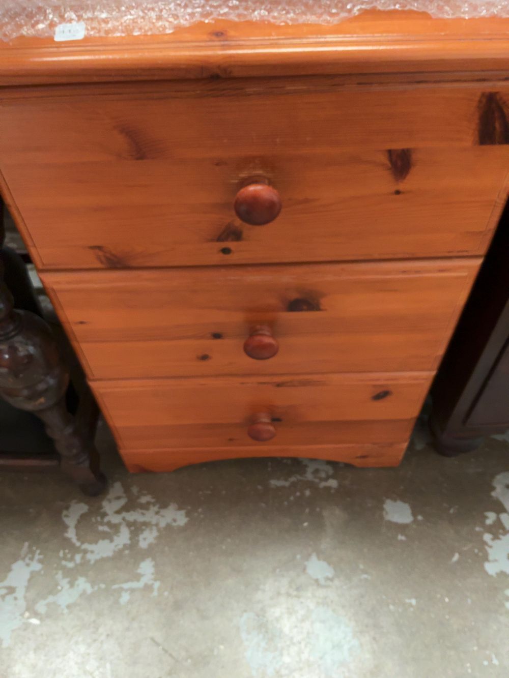 Lot 416: A late 20th-century pine three-drawer bedside chest