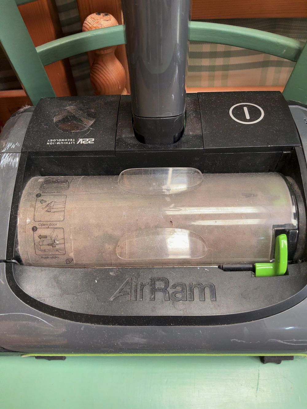 Lot 426: Gtech AirRam MK2 Cordless Upright Vacuum Cleaner